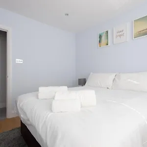 Trendy 2 Bed - A Hidden Luxury In Hayes Nr Heathrow Hayes (Greater London)